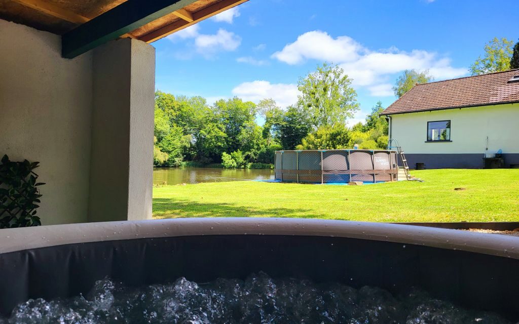 Lac Cimes Carp Fishery