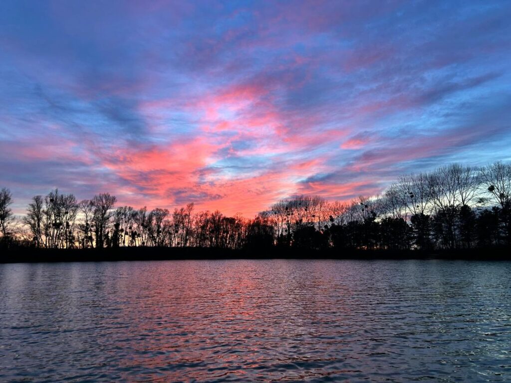 Autumn Carp Fishing in France — Why September and October Are Unmissable
